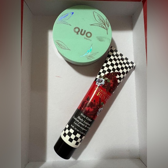 Other - Mint Green Face Powder